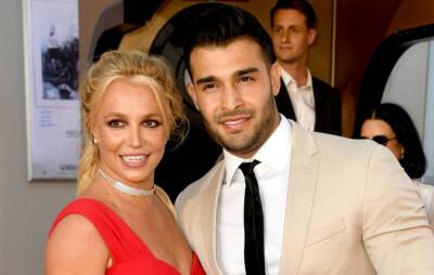 Britney Spears announces she’s pregnant with her third child - www.nme.com