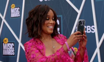 CBS' Gayle King reveals Carly Pearce covered her brunch bill before CMT Music Awards - hellomagazine.com - Las Vegas - Nashville - county Bryan