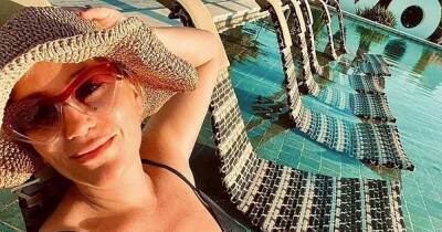 MAFS star Jules Robinson oozes confidence in swimsuit as she celebrates 40th on family holiday - www.ok.co.uk - Australia - Fiji
