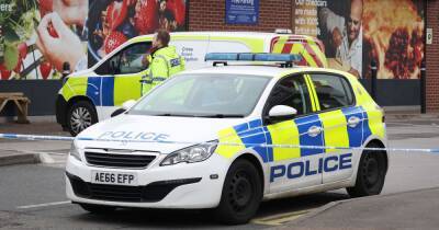 Man bailed pending investigation after stabbing outside Tesco in Heaton Moor - www.manchestereveningnews.co.uk