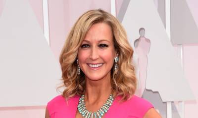 Lara Spencer's post-show strut with GMA co-stars leave fans in hysterics - hellomagazine.com