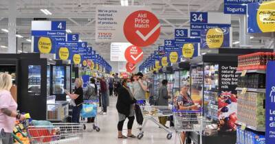 Tesco boss issues fresh message to all shoppers as it competes with Aldi and Lidl amid 'tough backdrop' - www.manchestereveningnews.co.uk - Britain