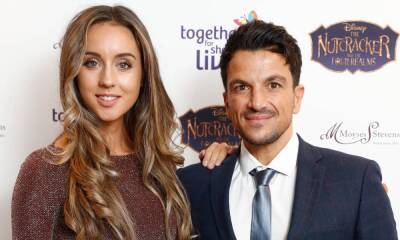 Peter Andre shares candid photos of wife Emily and rarely-seen children after family surprise - hellomagazine.com - Jamaica - state Another