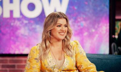 Kelly Clarkson surprises fans with unexpected birthday plans - hellomagazine.com - USA