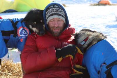 Dogs Owned By Iditarod Vet, Reality TV Star Kill Family Pet - etcanada.com - state Alaska