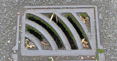 Mum who tried to swindle compo after claiming she'd fallen down drain is ordered to pay £13,000 - www.manchestereveningnews.co.uk - Manchester