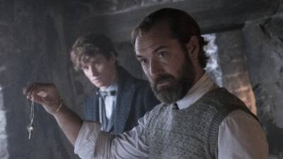 ‘Fantastic Beasts: The Secrets of Dumbledore’ Ending Explained: A Wizardly Duel and a Romantic Reunion (or Three) - thewrap.com - Germany - state Oregon