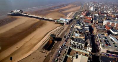 The incredible views from Blackpool Tower's sky-high cocktail bar - www.manchestereveningnews.co.uk - Britain - Ireland - county Garden - Beyond