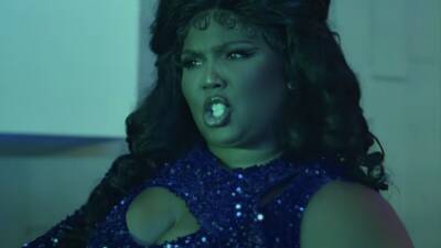 Lizzo on Her New Single 'About Damn Time' and What Makes Her 'Nervous' About Hosting SNL - www.etonline.com
