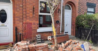 Easter Sunday - Woman devastated after two cars smash into the front of her house - manchestereveningnews.co.uk - county Lane