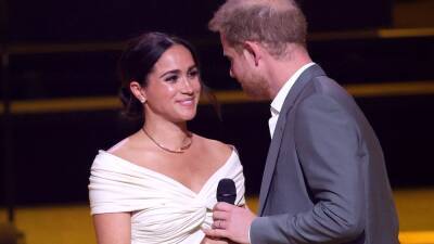 Meghan Markle and Prince Harry Shared a Sweet Kiss at the Invictus Games - www.glamour.com