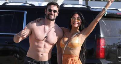 Nicole Scherzinger's Boyfriend Thom Evans Bares Shirtless Physique at Coachella 2022! - www.justjared.com - city Indio