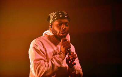 Isaiah Rashad addresses apparent sex tape leak for first time at Coachella 2022 - www.nme.com