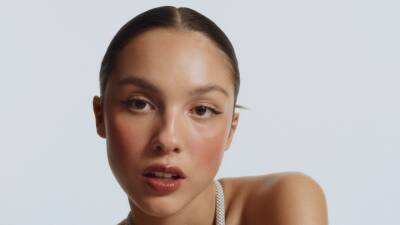 Olivia Rodrigo on Her New Glossier Partnership and Why Her Approach to Beauty Is Ever-Evolving - www.glamour.com
