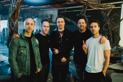 Simple Plan’s New Music Video To Double As UNICEF Fundraiser For Ukraine - etcanada.com - Los Angeles - Ukraine - Russia - county Wake