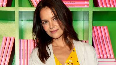 Katie Holmes Wore a Yellow Floral Dress With a Cream Sweater - www.glamour.com