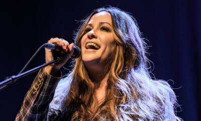 Alanis Morrissette Releases Orchestral Version Of ‘You Oughta Know’ From ‘Bridgerton’ Season 2 - etcanada.com