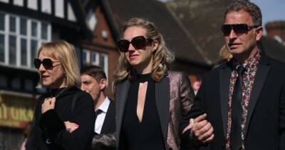 Tom Parker's wife Kelsey supported by family as she follows hearse for final goodbye - www.ok.co.uk