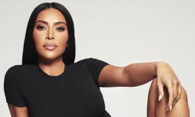 Kim Kardashian - Kourtney Kardashian - Cara Delevingne - Kris Jenner - Kim Kardashian claims she never wore underwear until Skims - us.hola.com - Kardashians