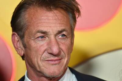 Sean Penn Was Warned To ‘Get The F**k Out’ Of Ukraine Amid Russian Invasion - etcanada.com - USA - Ukraine - Russia