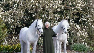 prince Harry - duchess Meghan - Elizabeth II - prince Andrew - prince Philip - Queen Elizabeth II privately marks her 96th birthday - abcnews.go.com - Britain - California - city Sandringham