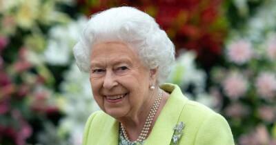 Inside the Queen’s incredible 98 brooch collection with impressive £50m diamond - www.ok.co.uk