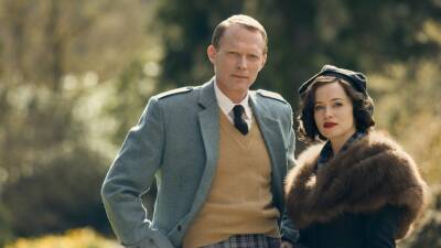Claire Foy and Paul Bettany on the Salacious Divorce at the Center of 'A Very British Scandal' (Exclusive) - www.etonline.com - Britain