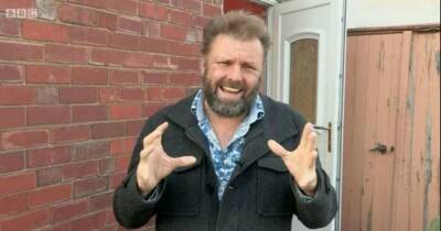 Homes Under The Hammer host Martin Roberts was rushed to hospital with just "hours to live" - www.manchestereveningnews.co.uk - county Bath