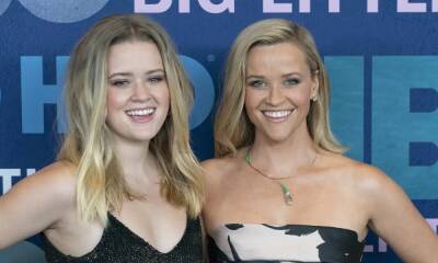 Ava Phillippe sends 'daily outfit pictures' to mom Reese Witherspoon - hellomagazine.com