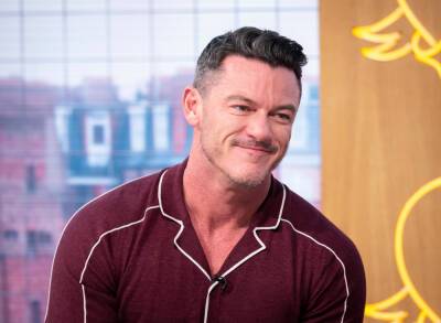 Luke Evans Posts Pics From The Hospital: ‘Came For The Gowns’ - etcanada.com - France - Canada - Colombia