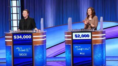 Alex Trebek - Ken Jennings - Michael Davies - Mike Richards - Amy Schneider - ‘Jeopardy’ Contestant Mattea Roach Marks 14th Consecutive Win - variety.com