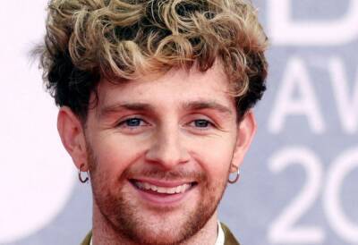 “Wrong Place Wrong Time”: British Singer Tom Grennan Reveals Injuries After Attack Outside New York Bar Following Gig - deadline.com - Britain - New York - Los Angeles - USA - New York - county Hall - Washington - San Francisco