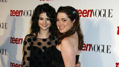 Selena Gomez and Jennifer Stone Reunite and Do 'Crazy Hat' Song From 'Wizards of Waverly Place' - www.etonline.com