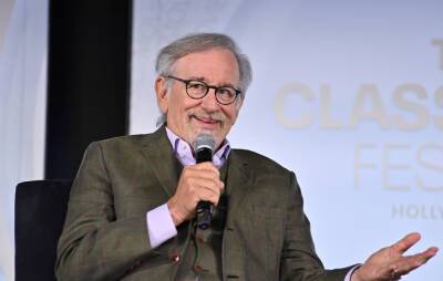 Steven Spielberg - Steven Spielberg explains how his parents’ divorce inspired ‘E.T.’ - nme.com - state Oregon - county Elliott