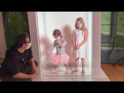 We Got Turned Into Holograms!!! So Cool! | Perez Hilton And Family - perezhilton.com