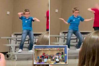Boy’s ‘hilarious’ dance moves crack up school audience: ‘He lives life to the fullest’ - nypost.com
