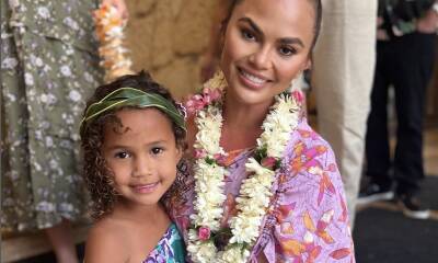 Why Chrissy Teigen spent thousands of dollars after her daughter’s tooth fell - us.hola.com