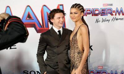 Zendaya and Tom Holland hold hands and go on a walk in Boston - us.hola.com - Boston