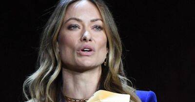 Olivia Wilde 'served custody papers while on stage' leaving star flustered - www.ok.co.uk