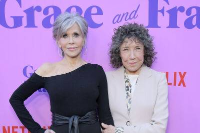 Jane Fonda & Lily Tomlin Share Life Advice On ‘The Late Late Show’: ‘Focus On Things That Are Less Dumb’ - etcanada.com
