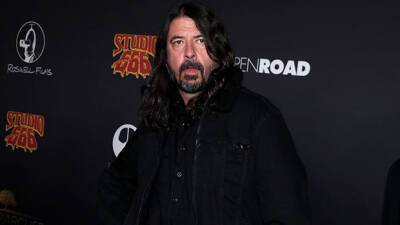 Dave Grohl’s Daughters Violet, 15, Harper, 12, Wear Black To Honor Taylor Hawkins At GRAMMY Event - hollywoodlife.com - Las Vegas - Colombia