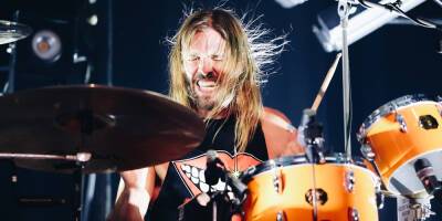 Late Foo Fighters Drummer Taylor Hawkins Gets Emotional Tribute at Grammys 2022 - www.justjared.com - Las Vegas