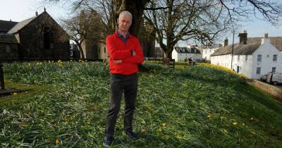 Kirkcudbright residents furious after flowers destroyed by "mindless vandalism" - www.dailyrecord.co.uk