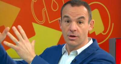 Martin Lewis shares advice that could save Sky customers £492 a year - www.dailyrecord.co.uk - Scotland - county Hawkins