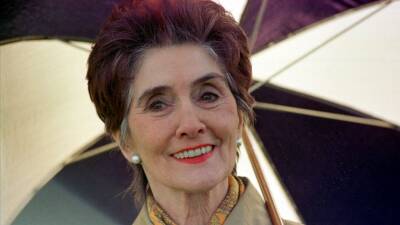 June Brown, 'EastEnders' icon Dot Cotton, dies at 95 - abcnews.go.com - Britain - county Cotton