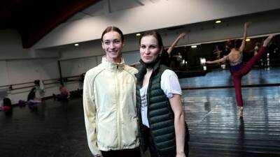 Russian, Ukrainian ballet stars to dance together in Naples - abcnews.go.com - Italy - Ukraine - Russia - Netherlands - city Naples