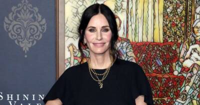 Courteney Cox Hilariously Morphs Into ‘Friends’ Characters With Face Filter: ‘This Is One of the Worst Apps I’ve Ever Seen’ - www.usmagazine.com - Alabama - city Cougar