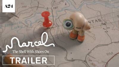 Phil Collins - Isabella Rossellini - Rosa Salazar - Lesley Stahl - Thomas Mann - Jenny Slate Voices a Tiny Character on a Big Mission in Stop-Motion ‘Marcel the Shell’ Trailer (Video) - thewrap.com