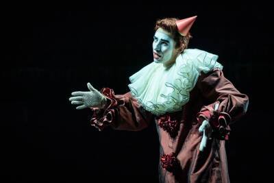Should Eddie Redmayne and Jessie Buckley’s ‘Cabaret’ come to Broadway? - nypost.com - Britain - Berlin