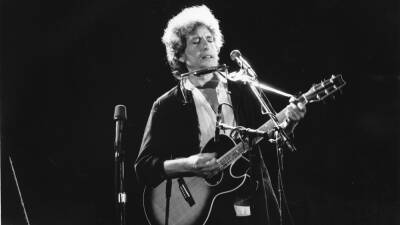 Bob Dylan Defeats ‘Hurricane’ Co-Writer’s Lawsuit Over $300 Million Catalog Sale - variety.com - New York - New York